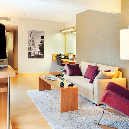 Radisson Blu Royal Hotel, Hotel