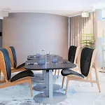 Radisson Blu Royal Hotel, Hotel