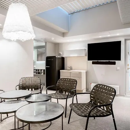 Radisson Blu Royal Hotel, Hotel