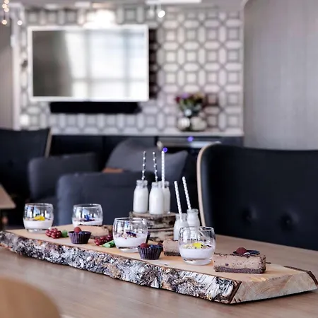 Radisson Blu Royal Hotel, Hotel