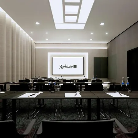 Radisson Blu Royal Hotel, Отель 4*